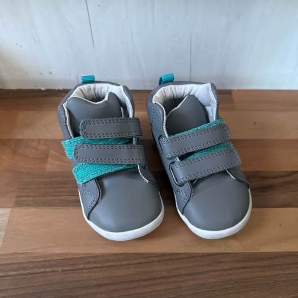 Ten Little everyday walking shoes gray size 4.5